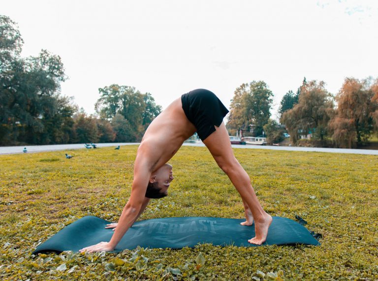 Vinyasa Yoga Flow | Versatile & Dynamic Yoga Style + Benefits