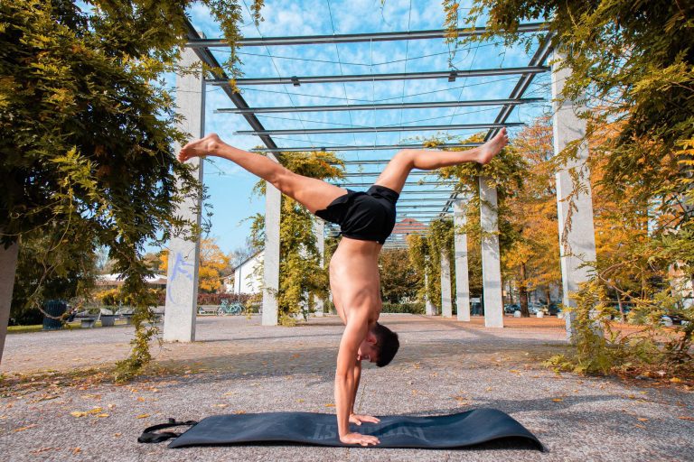 Ashtanga Vinyasa Yoga | 8 Limbs of Yoga, Structure, and Benefits