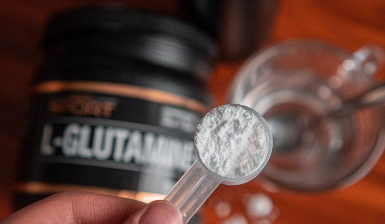 Top 4 Glutamine Benefits: Muscle Recovery, Immunity & Gut Health